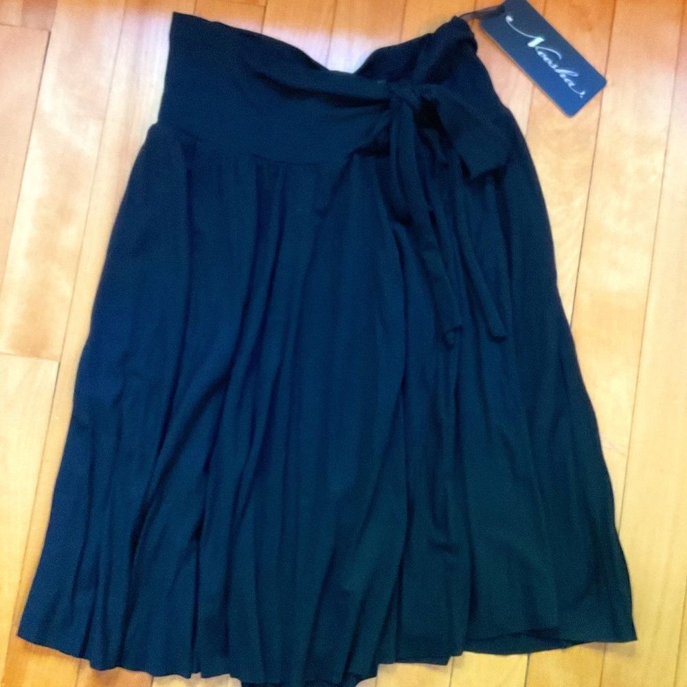 NWT Neesha Black Pull-on Skirt w/Side Tie size S